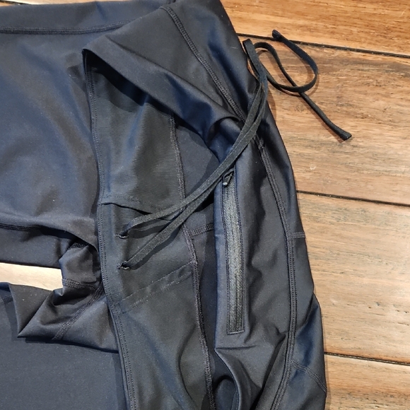 Nike Dri-FIT Black Activewear Set - Picture 5 of 8